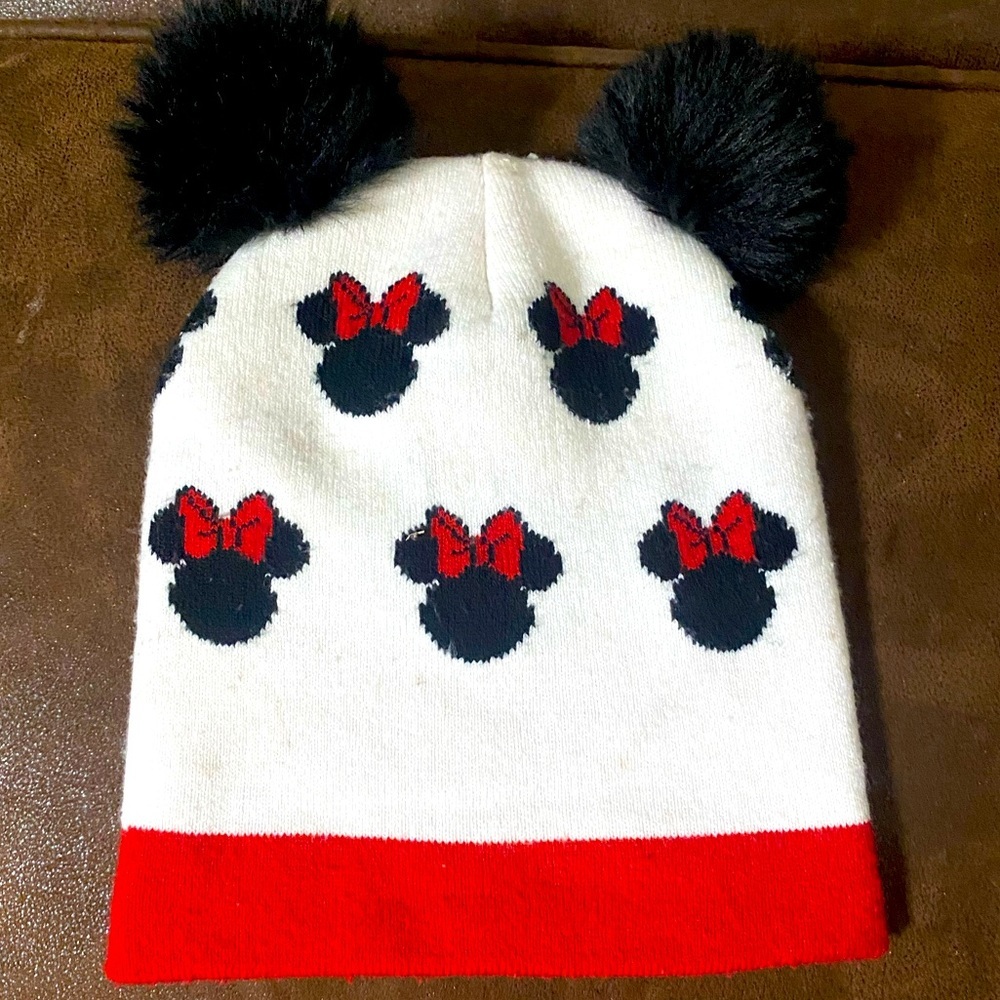 Minnie Mouse beanie hat
